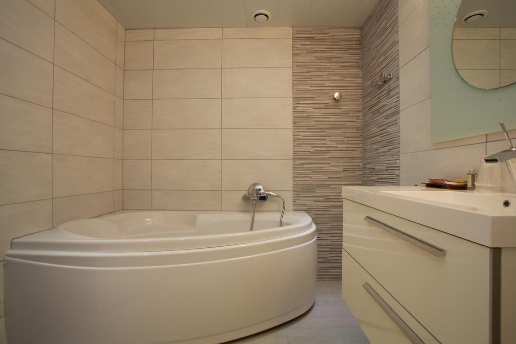 Logis Hotel Restaurant Spa Beau Site Luxeuil-les-Bains Exterior photo