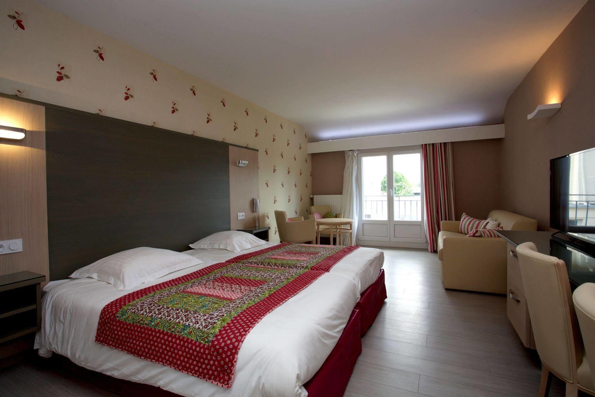Logis Hotel Restaurant Spa Beau Site Luxeuil-les-Bains Exterior photo