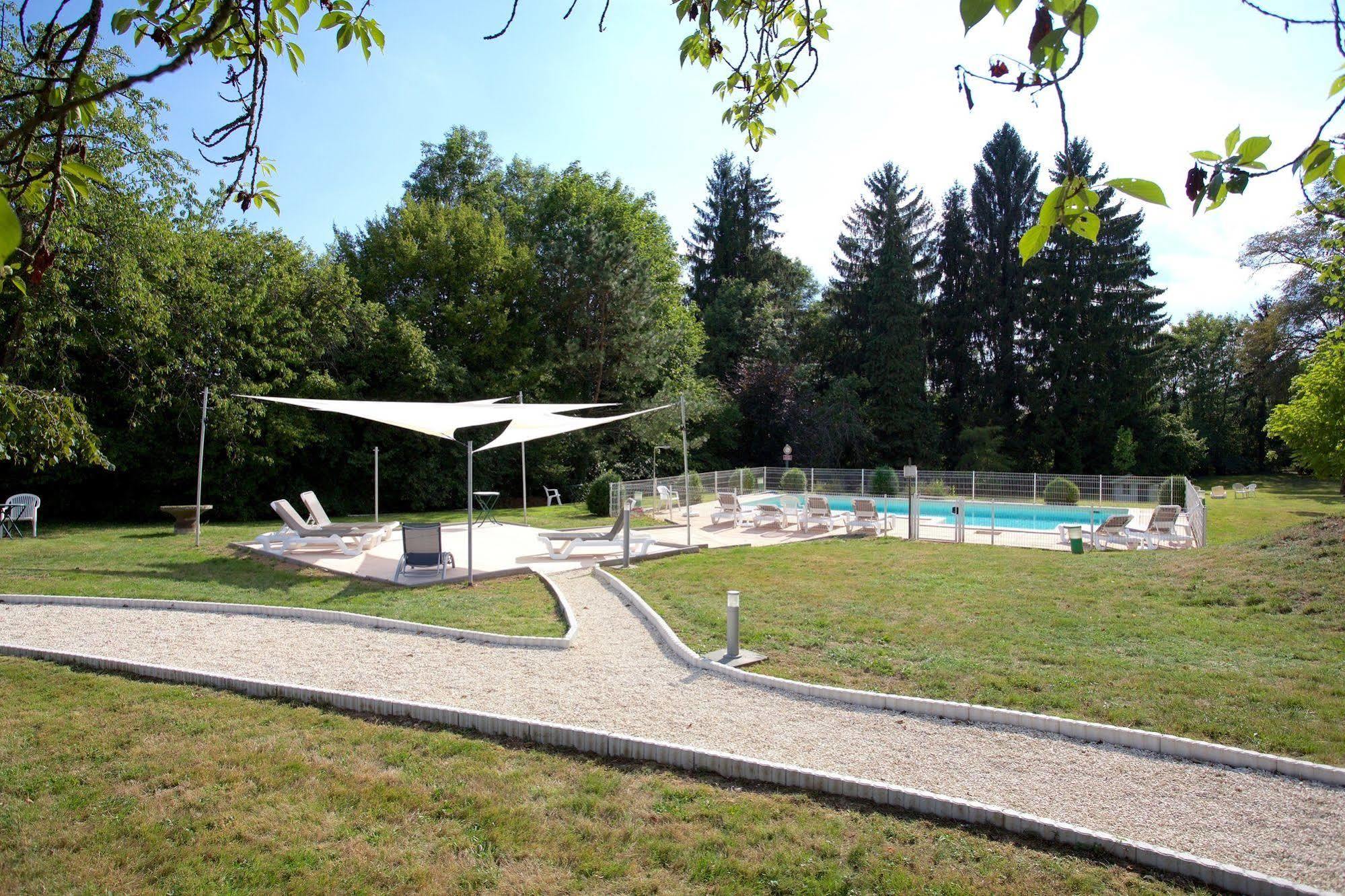 Logis Hotel Restaurant Spa Beau Site Luxeuil-les-Bains Exterior photo